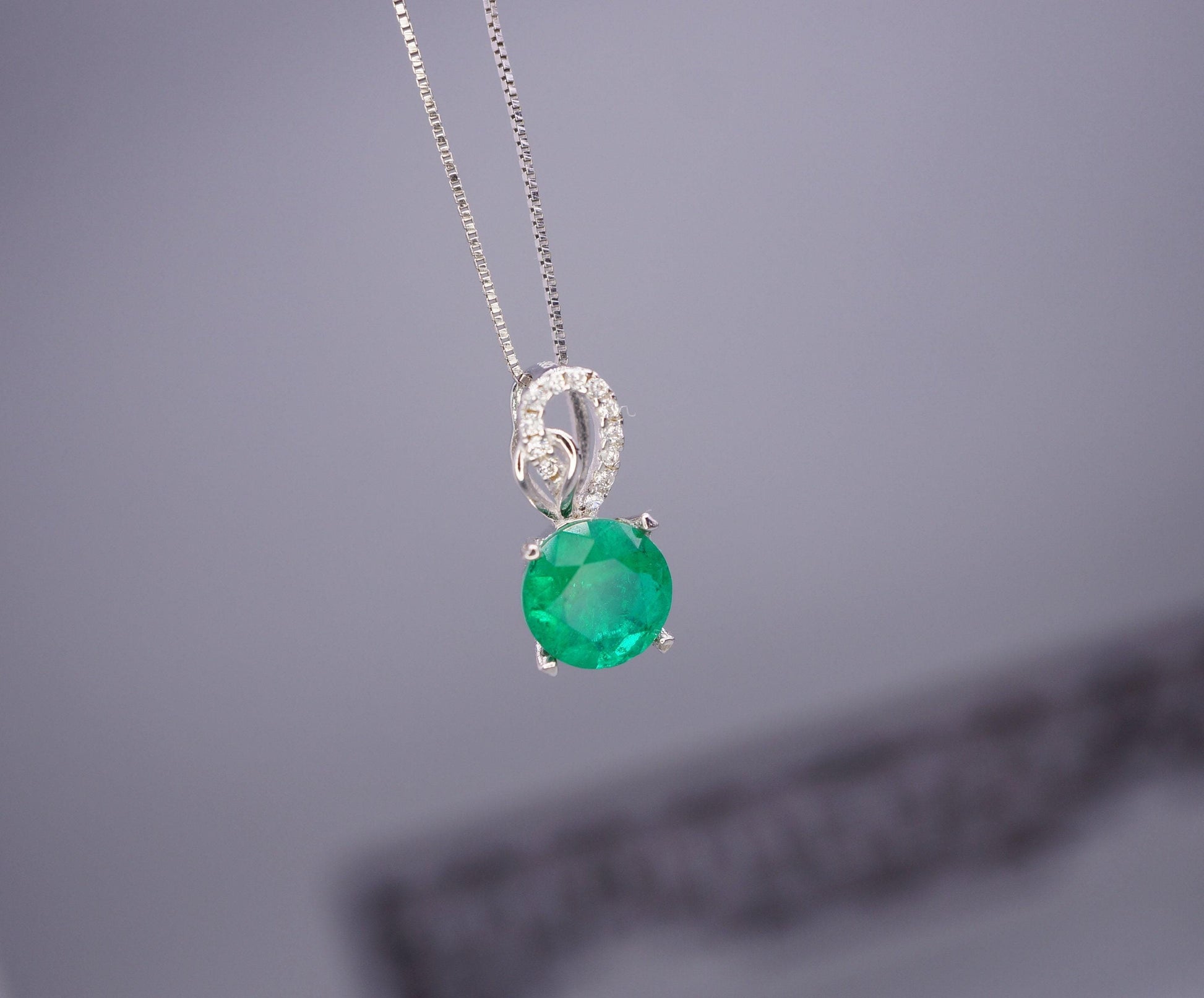 Green Emerald Necklace May Birthstone chain - 18KGP @ Sterling Silver - 8mm 2 CT Round Cut Green Emerald Pendant #382