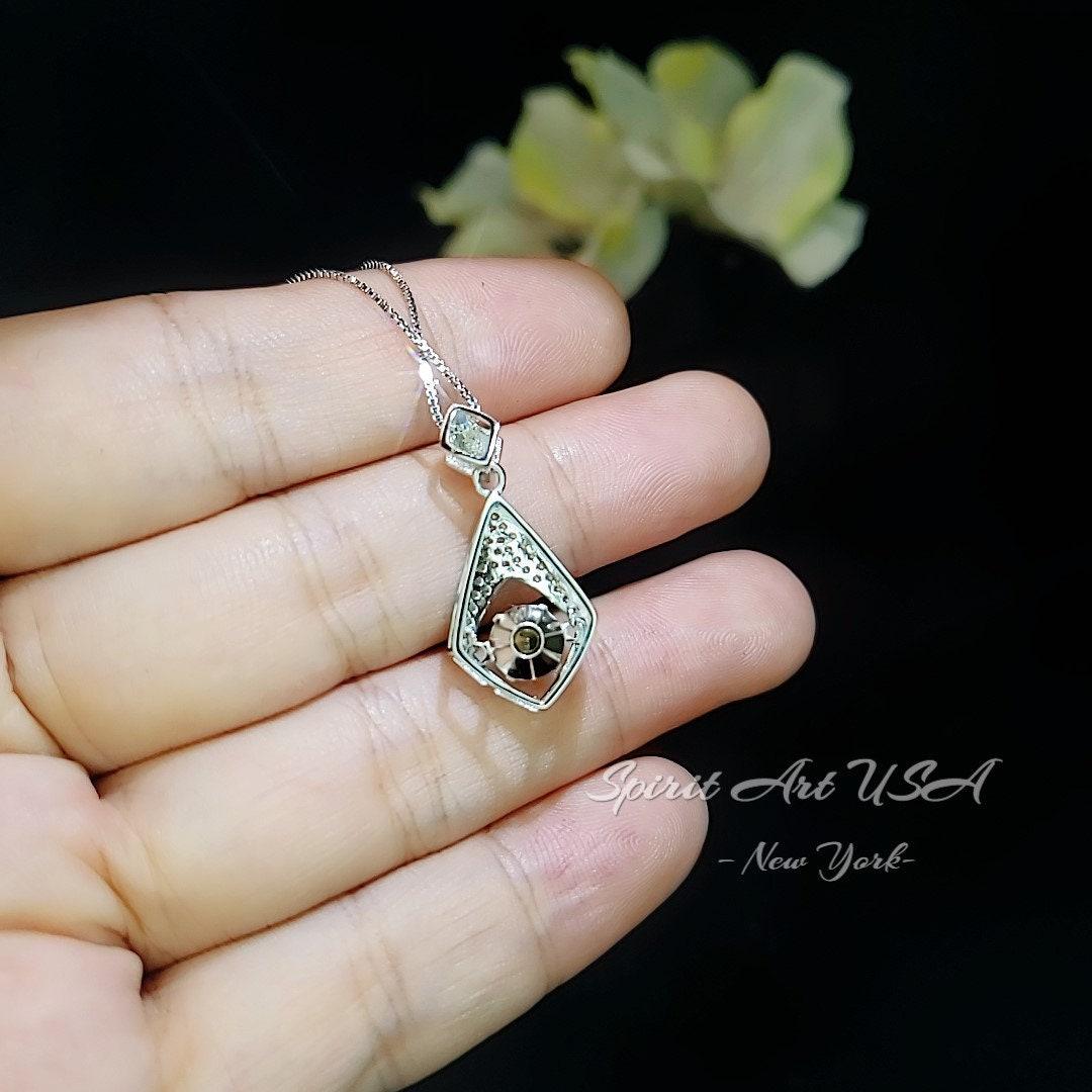 Dynamic Swing Green Peridot Necklace - Round Fund Cut 0.85 Ct - Full Sterling Silver Made with 18KGP #174