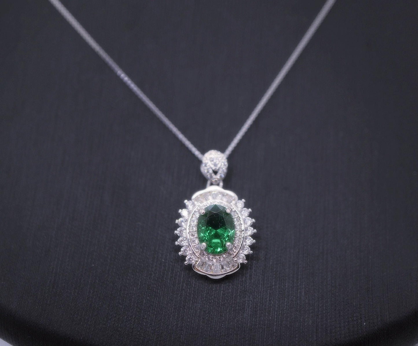High Quality Emerald Necklace - 18KGP @ Sterling Silver - Halo May birthstone - Green Emerald Jewelry #365