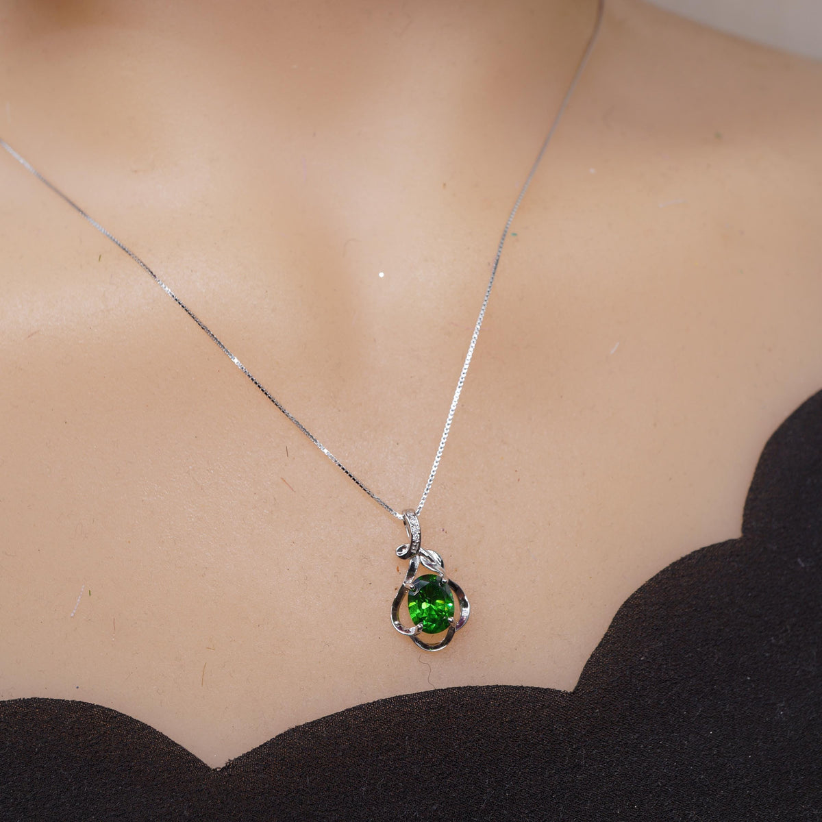 Diopside Necklace • Sterling Silver Green Gemstone Pendant • Vintage Style Flower Birthstone Necklace • Chain 1129