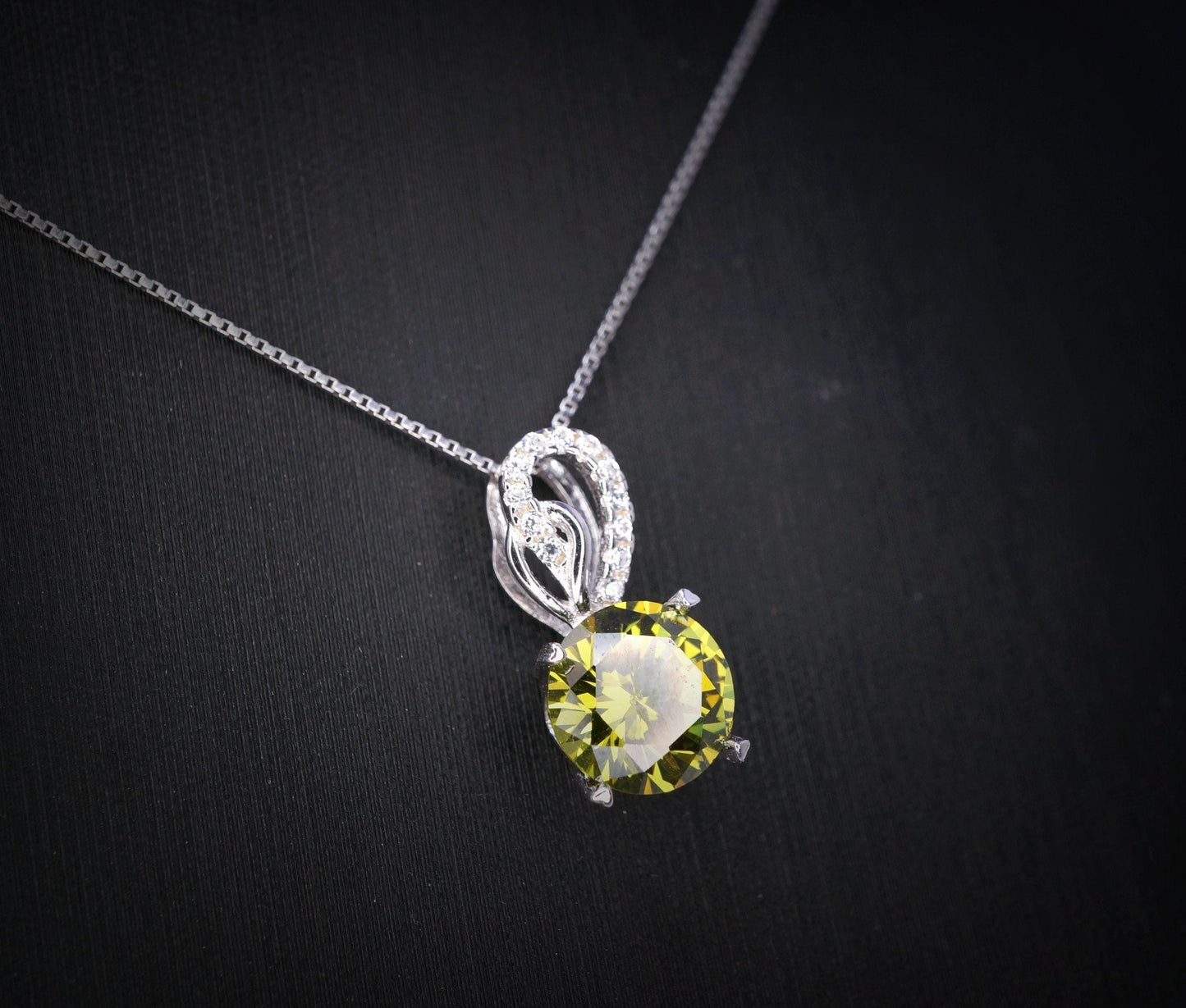 8mm 2ct Round Peridot Necklace - Sterling Silver Halo Lab Created Peridot Pendant - Halo Green August Birthstone Jewelry 087