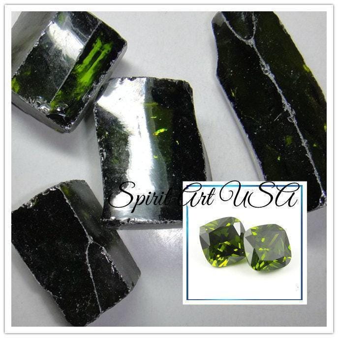 18KGP @ Sterling Silver Green Peridot Necklace - Square Halo Style Round Cut Lab Created Peridot Pendant 086