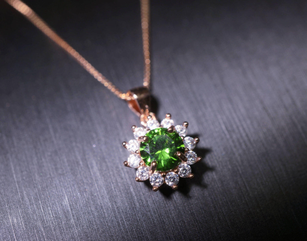 High-Quality Green Diopsid Pendant Rose Gold @ Sterling Silver Tiny Lab Diopsid Sunflower Princess Diana Style Green Gemstone Necklace 1113