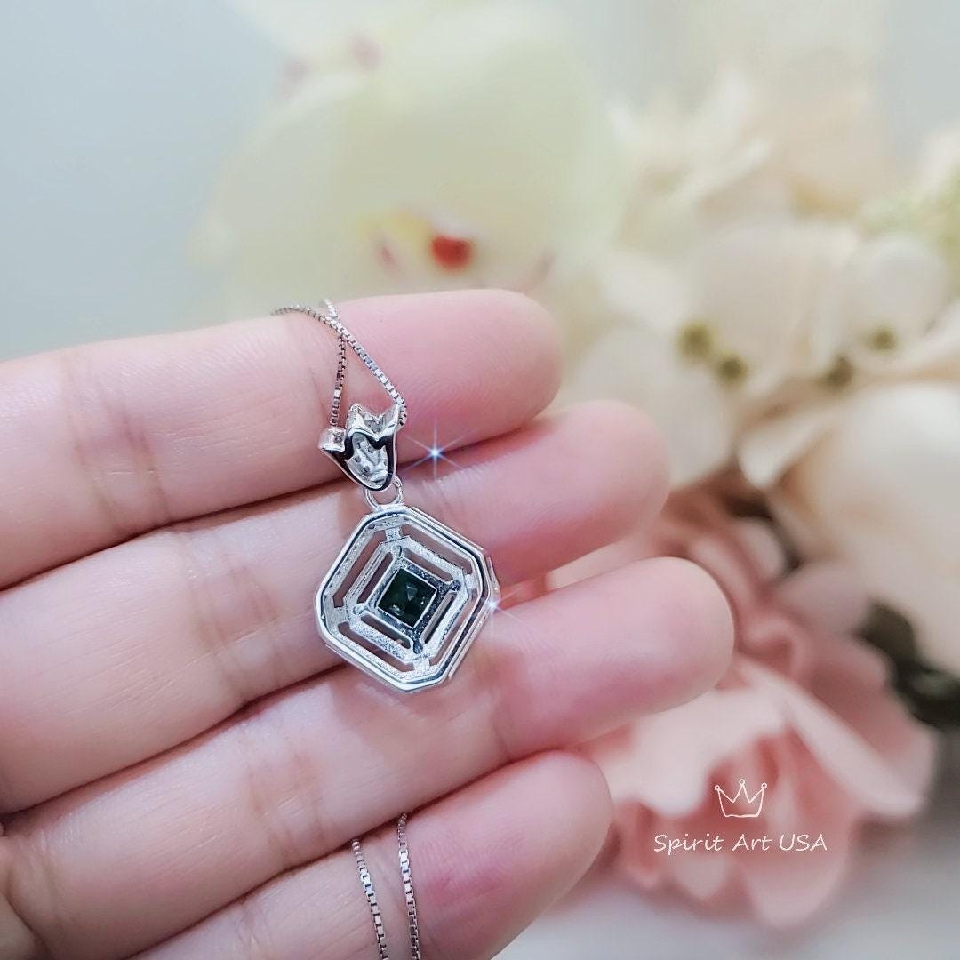 Emerald Pendant Necklace in 925 Sterling Silver Overlap Square Design May Birthstone 18K white yellow rose Gold Plated Gemstone Jewelry 249