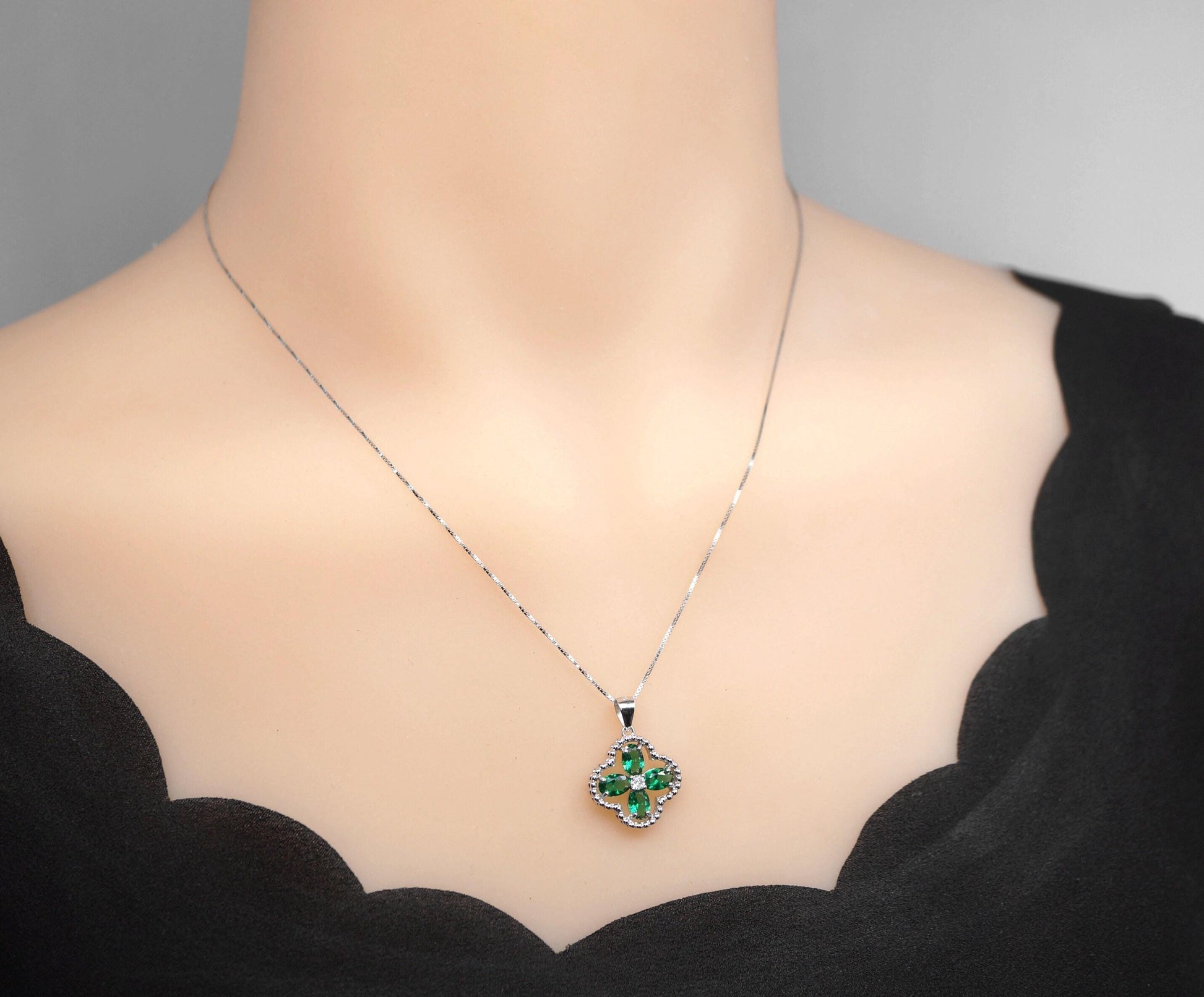Four Leaf Clover Emerald Necklace – White Gold Lucky Charm Pendant – May Birthstone Jewelry – Handmade Gift for Her 080
