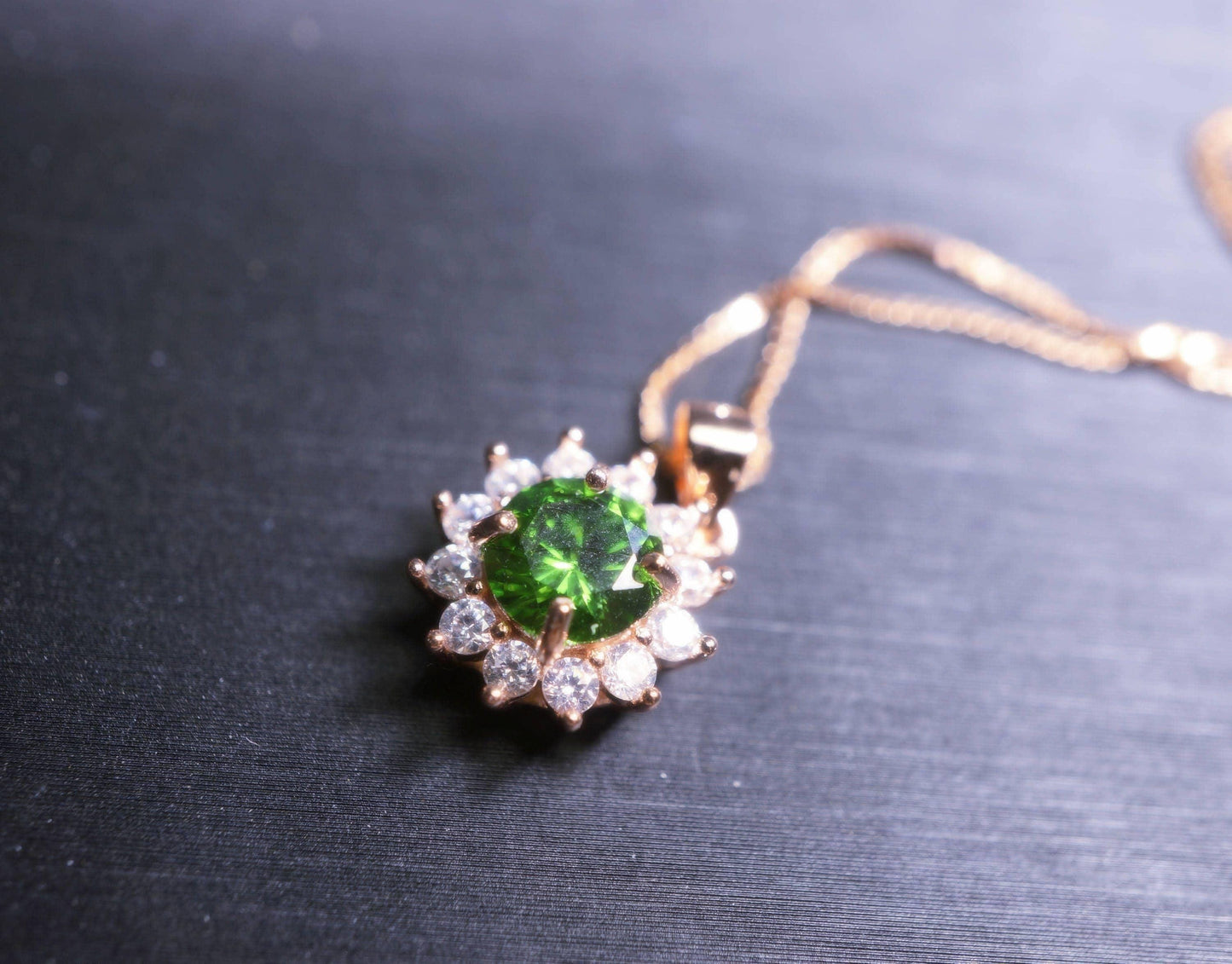 High-Quality Green Diopsid Pendant Rose Gold @ Sterling Silver Tiny Lab Diopsid Sunflower Princess Diana Style Green Gemstone Necklace 1113