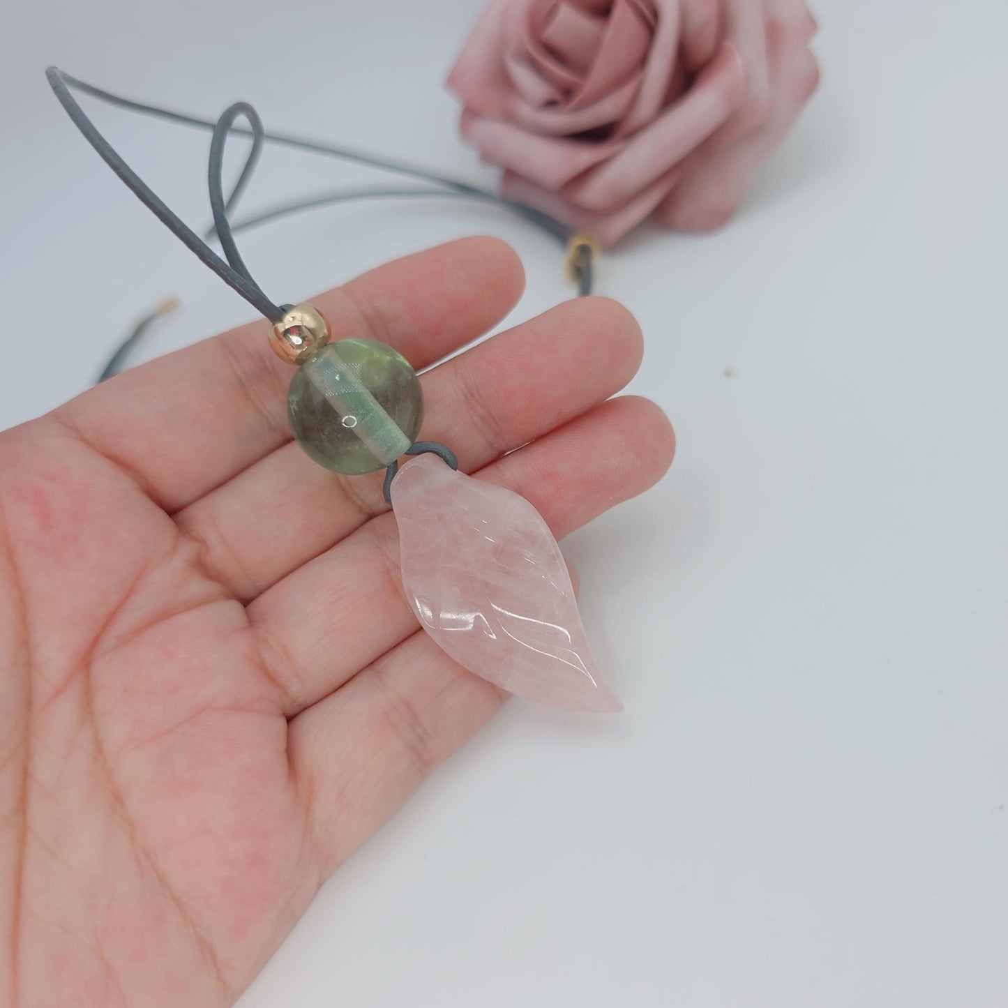 Rose Quartz Leaf Necklace Natural Fluorite Chunky Crystal Jewelry for Love, Spiritual Healing Birthstone Gift, Adjustable Leather Cord