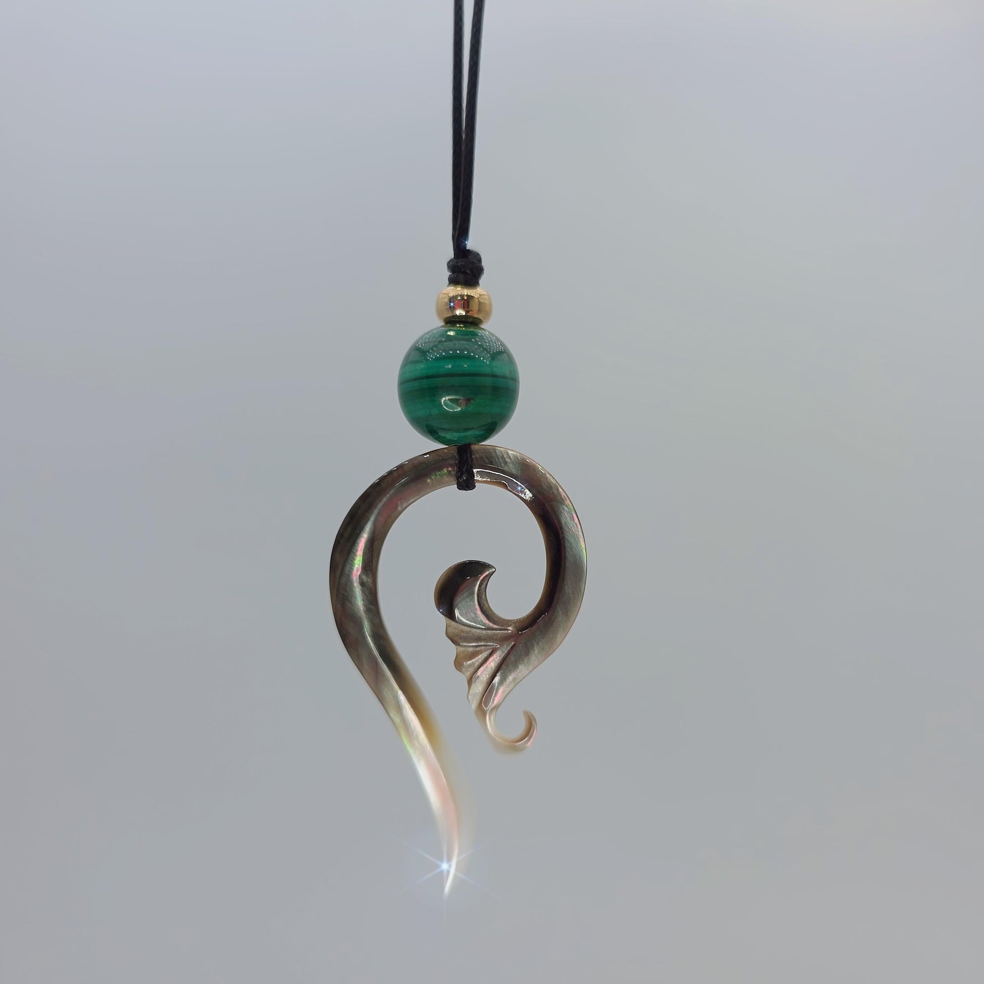 Natural Malachite Necklace Shell Pendant Chunky Gemstone Jewelry for Protection, Spiritual Yoga Birthstone Gift, Adjustable Leather Cord