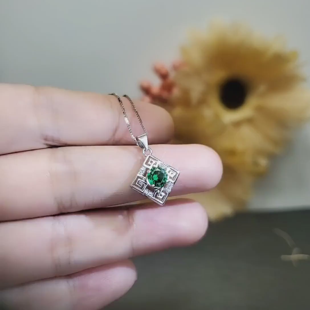 Emerald Square Sterling Silver Necklace - May Birthstone -Minimalist 925 Box Chain - Round 1 ct Emerald Pendant Birthstone pendant 1041