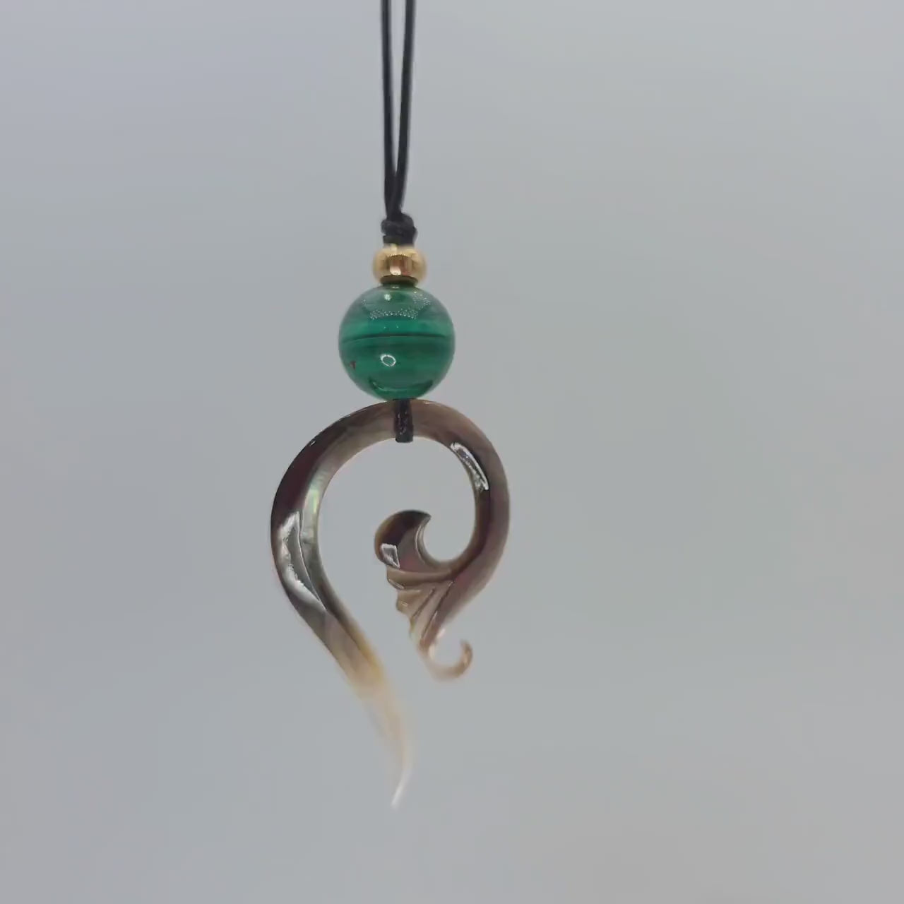 Natural Malachite Necklace Shell Pendant Chunky Gemstone Jewelry for Protection, Spiritual Yoga Birthstone Gift, Adjustable Leather Cord